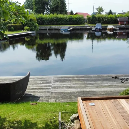 Haus Am See! Grosses بيت للعطل
