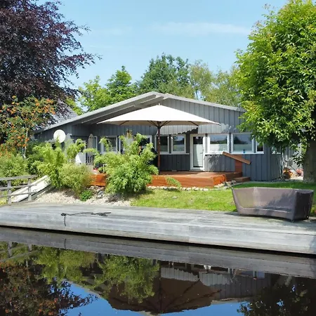 Haus Am See! Grosses بيت للعطل